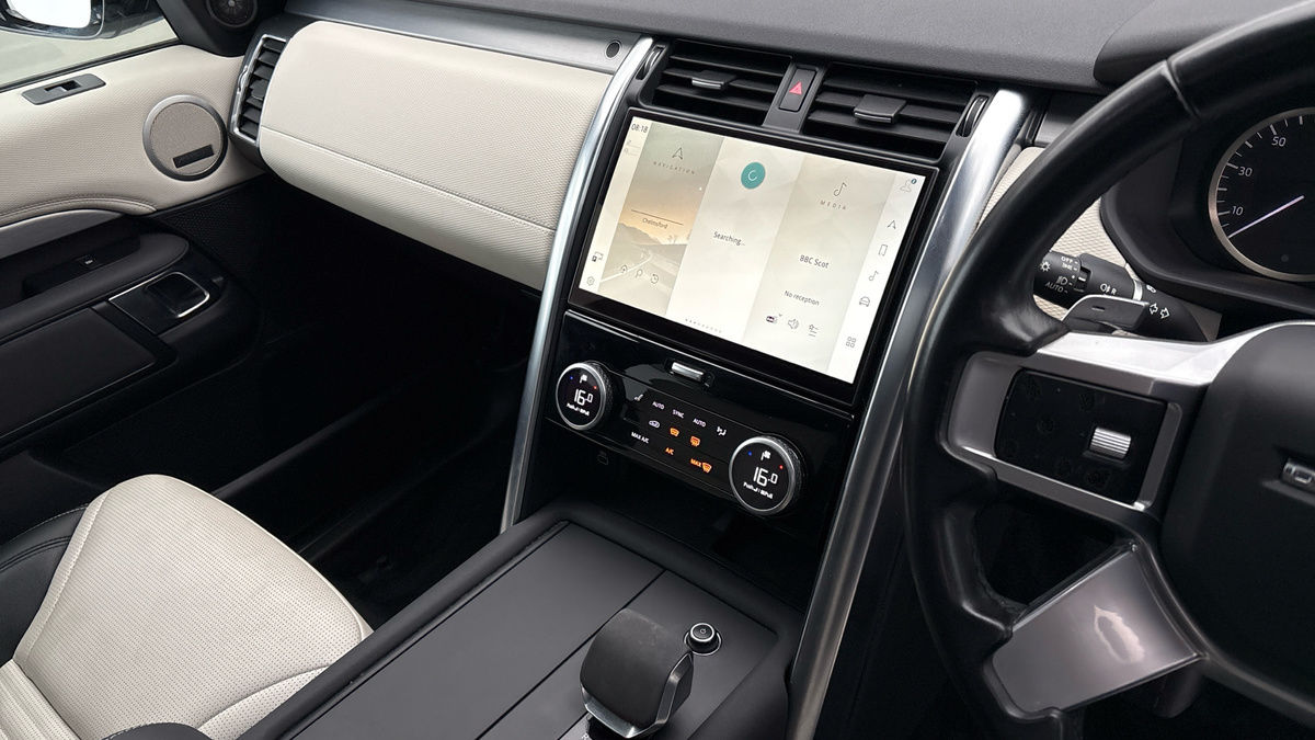 Land Rover Discovery Image 18