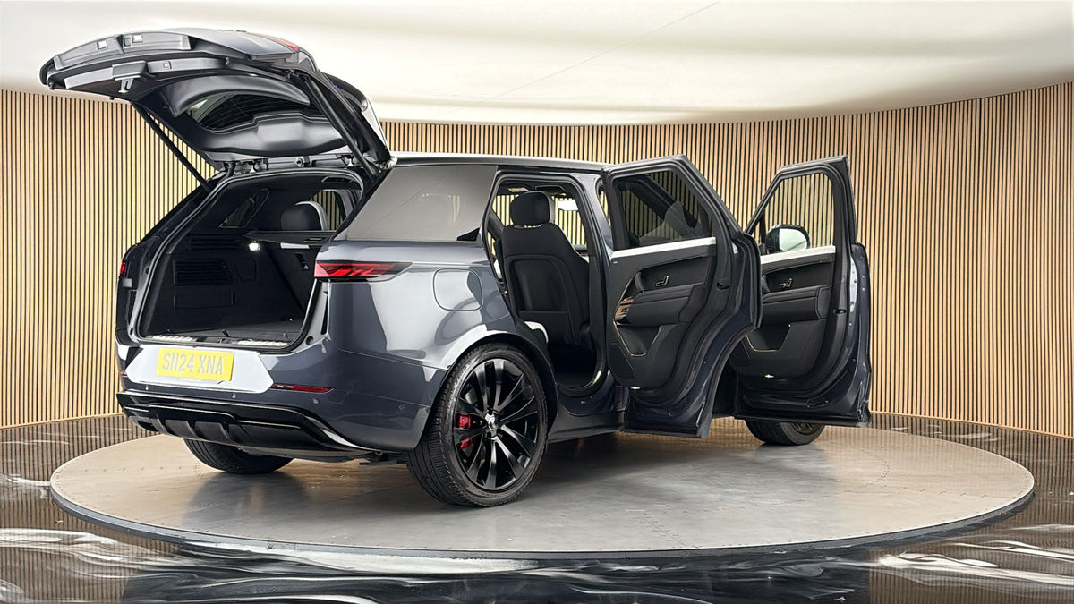 More views of Land Rover Range Rover Sport