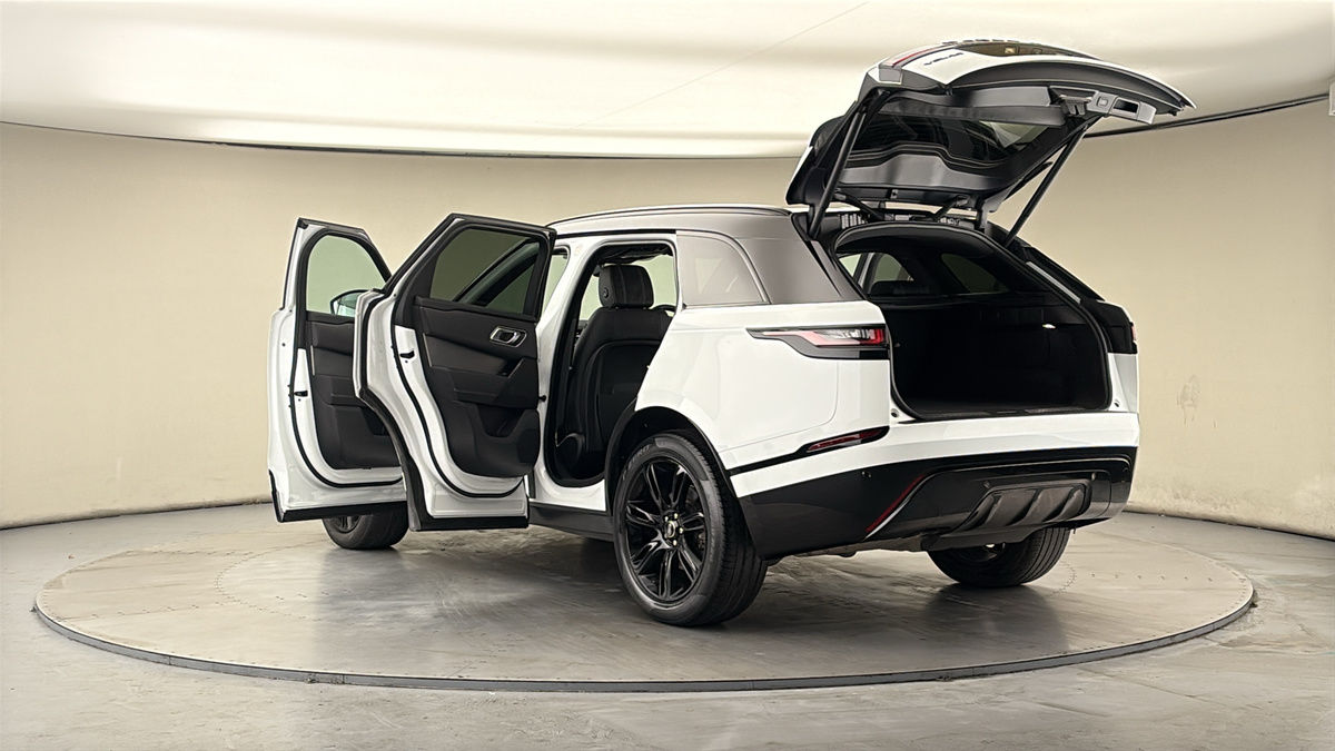 Land Rover Range Rover Velar Image 23