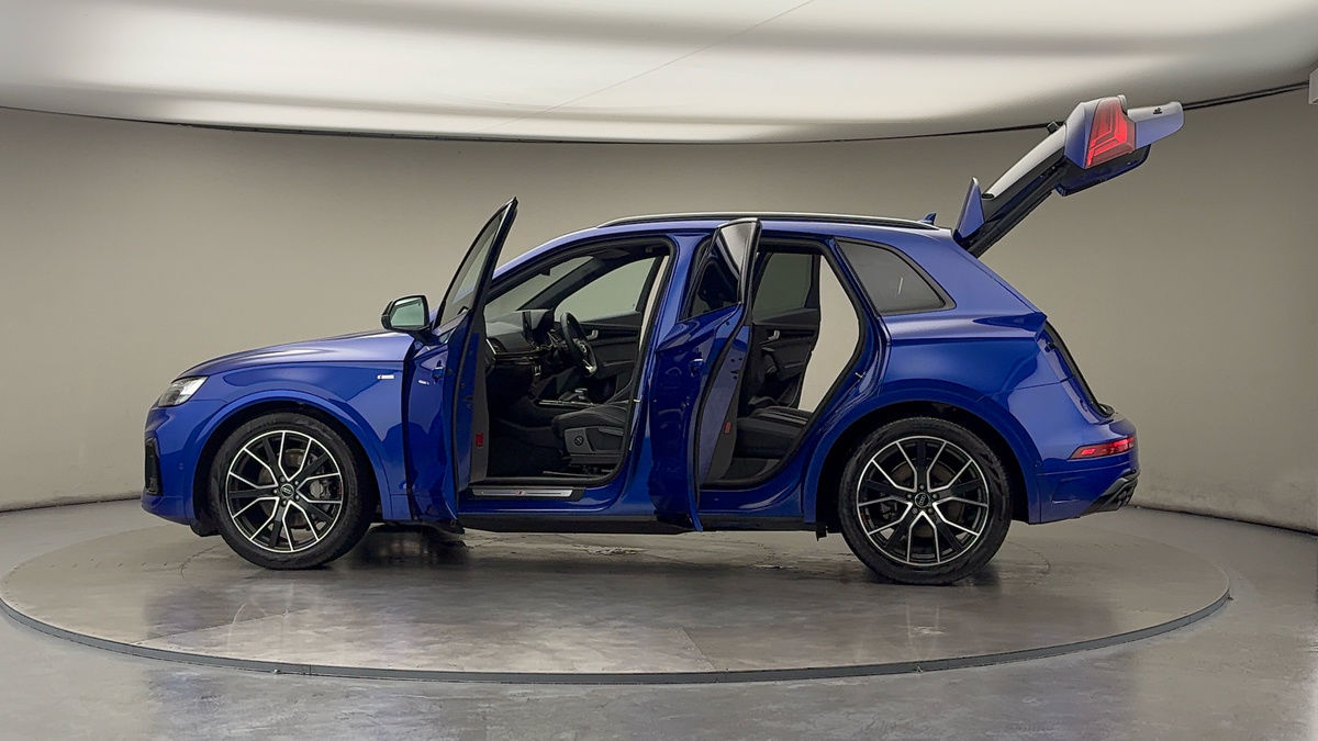 More views of Audi Q5