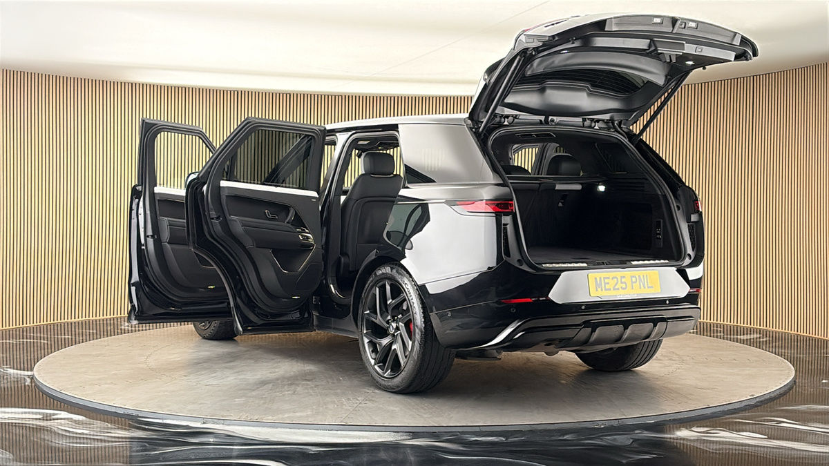Land Rover Range Rover Sport Image 23