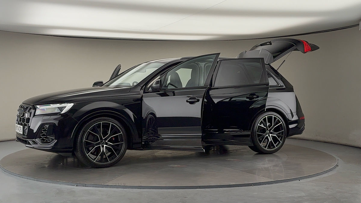 More views of Audi SQ7