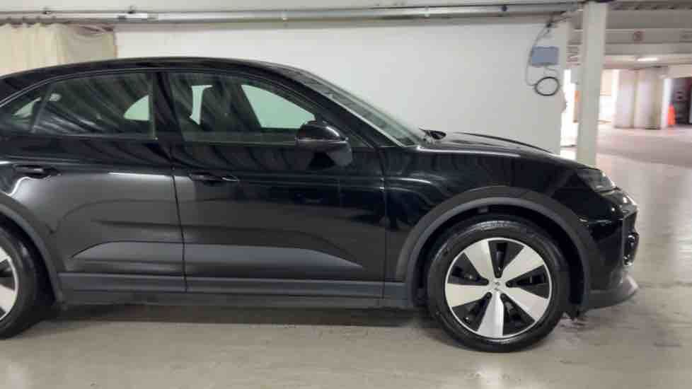 More views of Porsche Macan