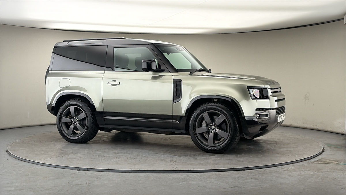 More views of Land Rover Defender 90
