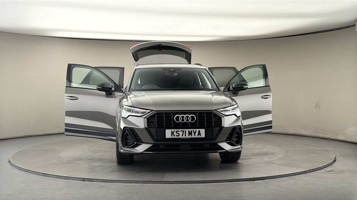 More views of Audi Q3