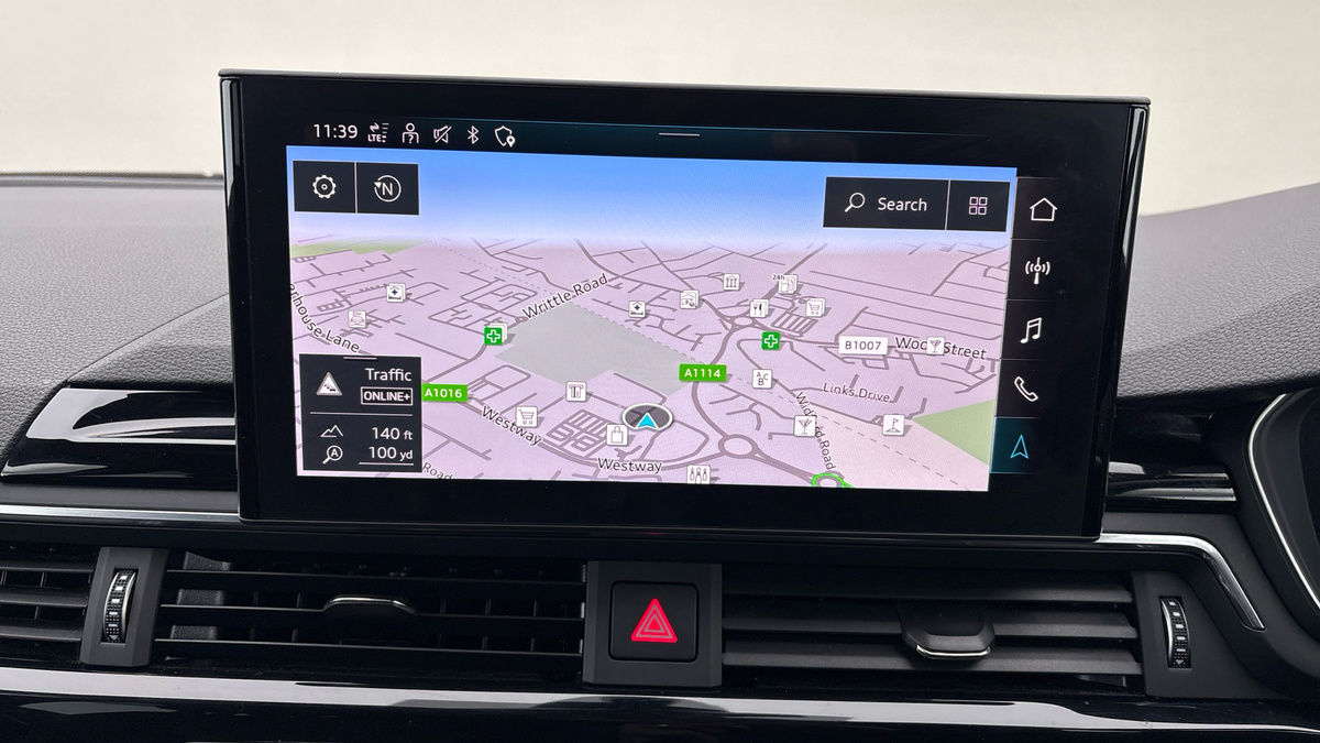 Audi A4 Avant Image 17