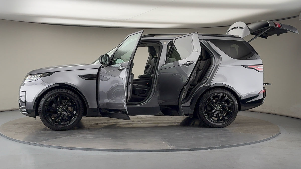 More views of Land Rover Discovery