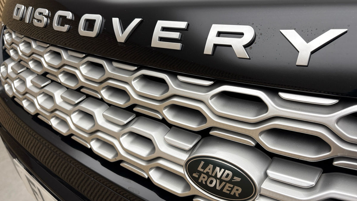 Land Rover Discovery Sport Image 24