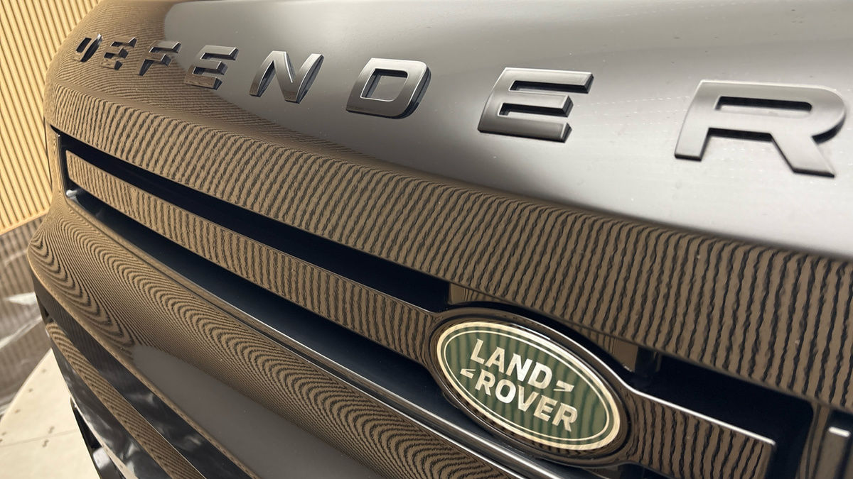 Land Rover Defender 90 Image 24