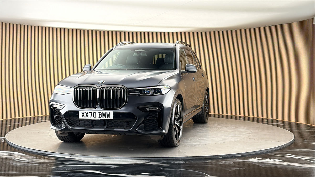More views of BMW X7