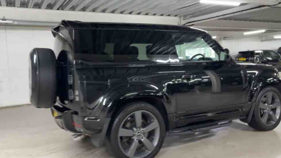 More views of Land Rover Defender 90