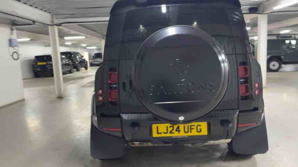 More views of Land Rover Defender 110