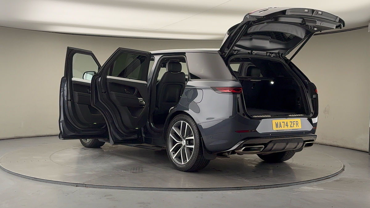 More views of Land Rover Range Rover Sport