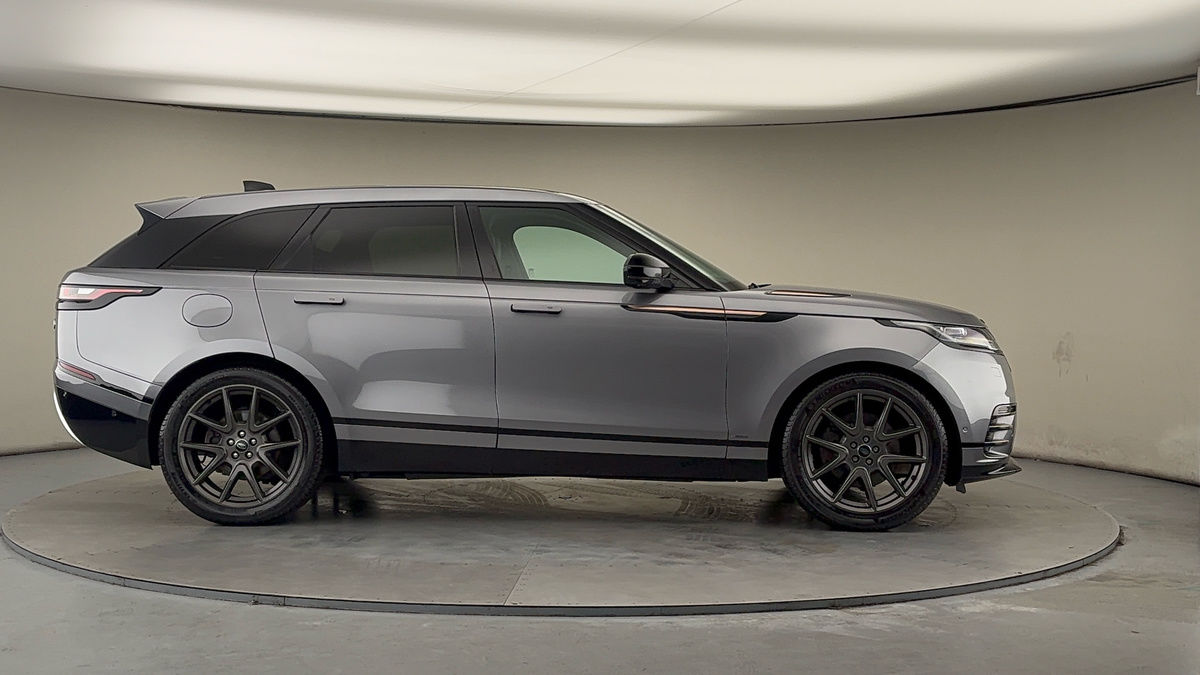 Land Rover Range Rover Velar Image 16