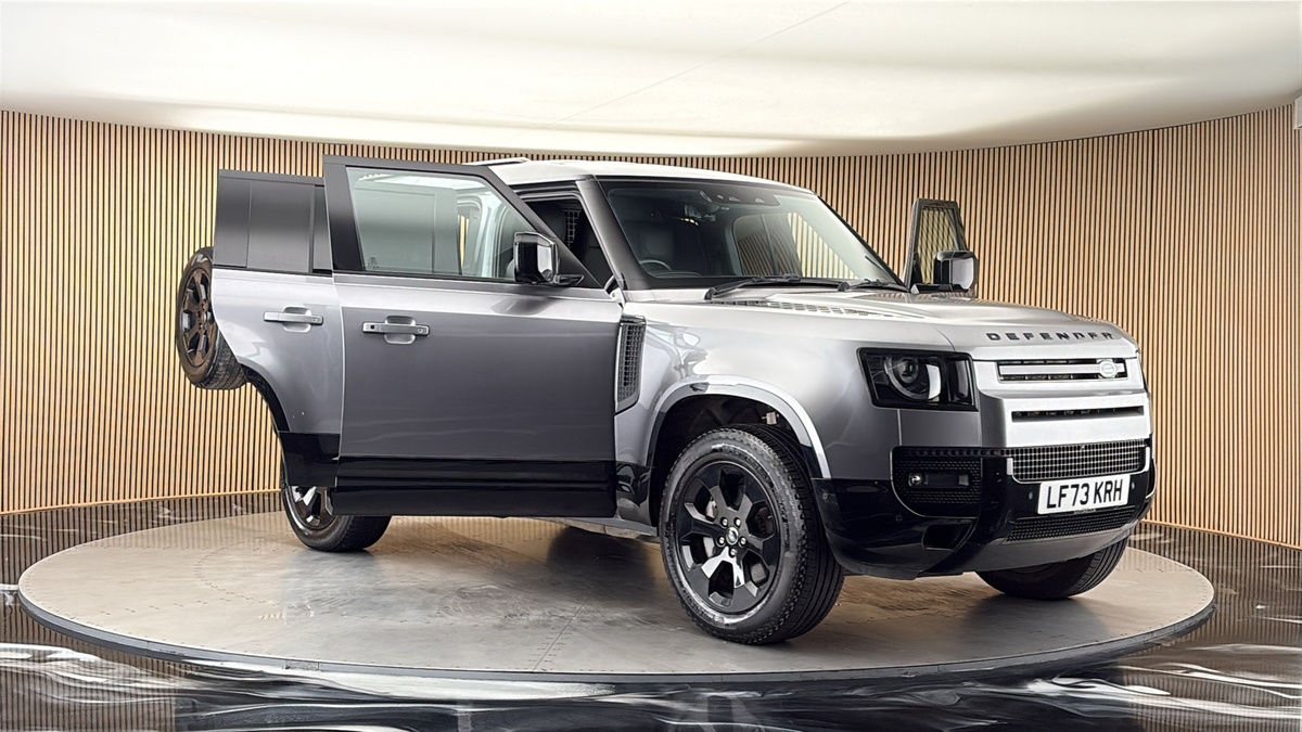 More views of Land Rover Defender 110