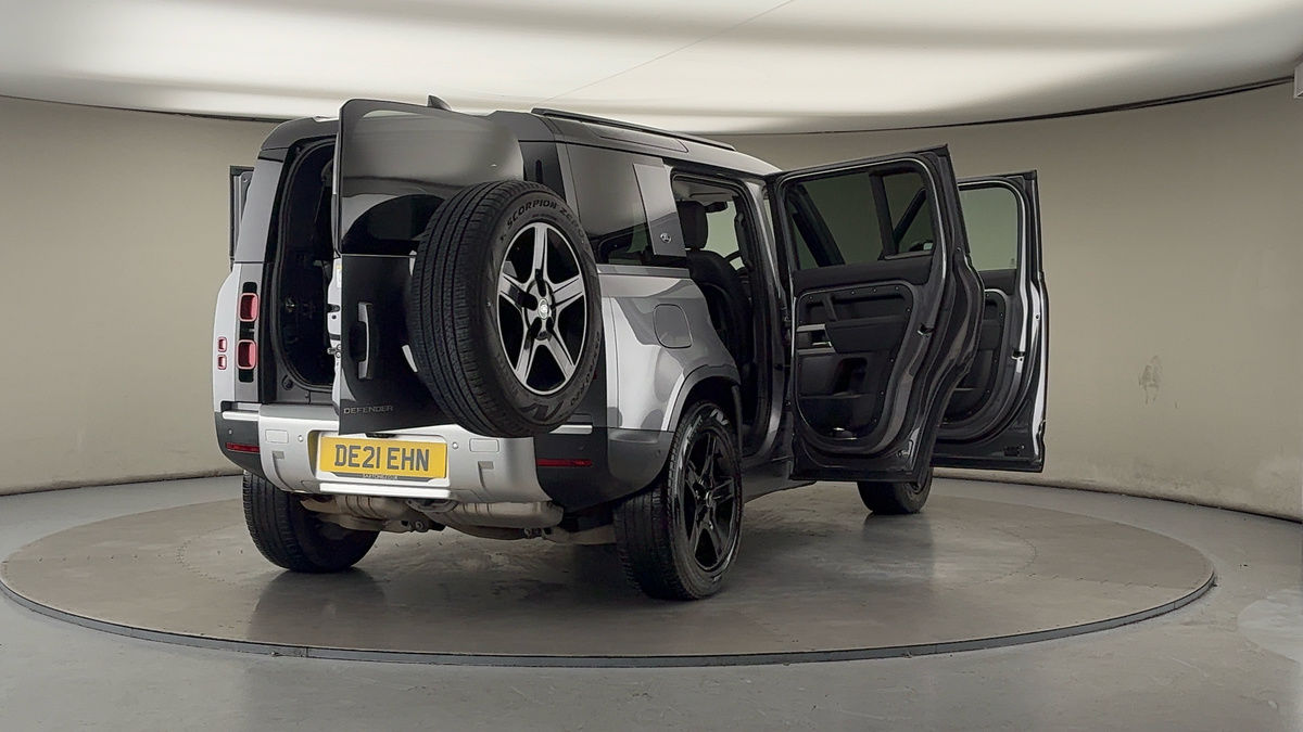 More views of Land Rover Defender 110