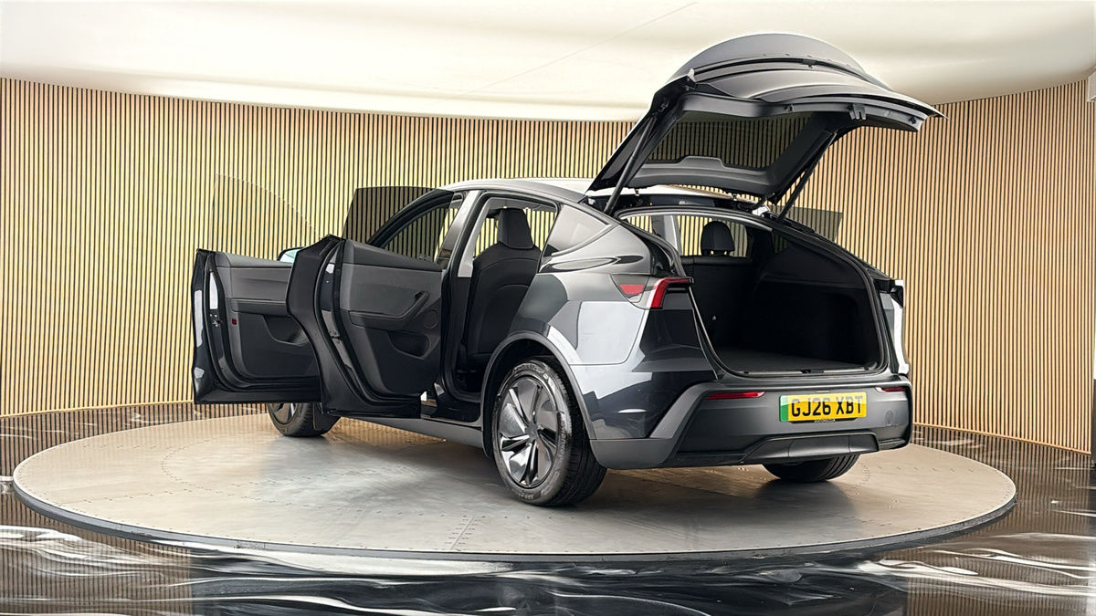 Tesla Model Y Image 23