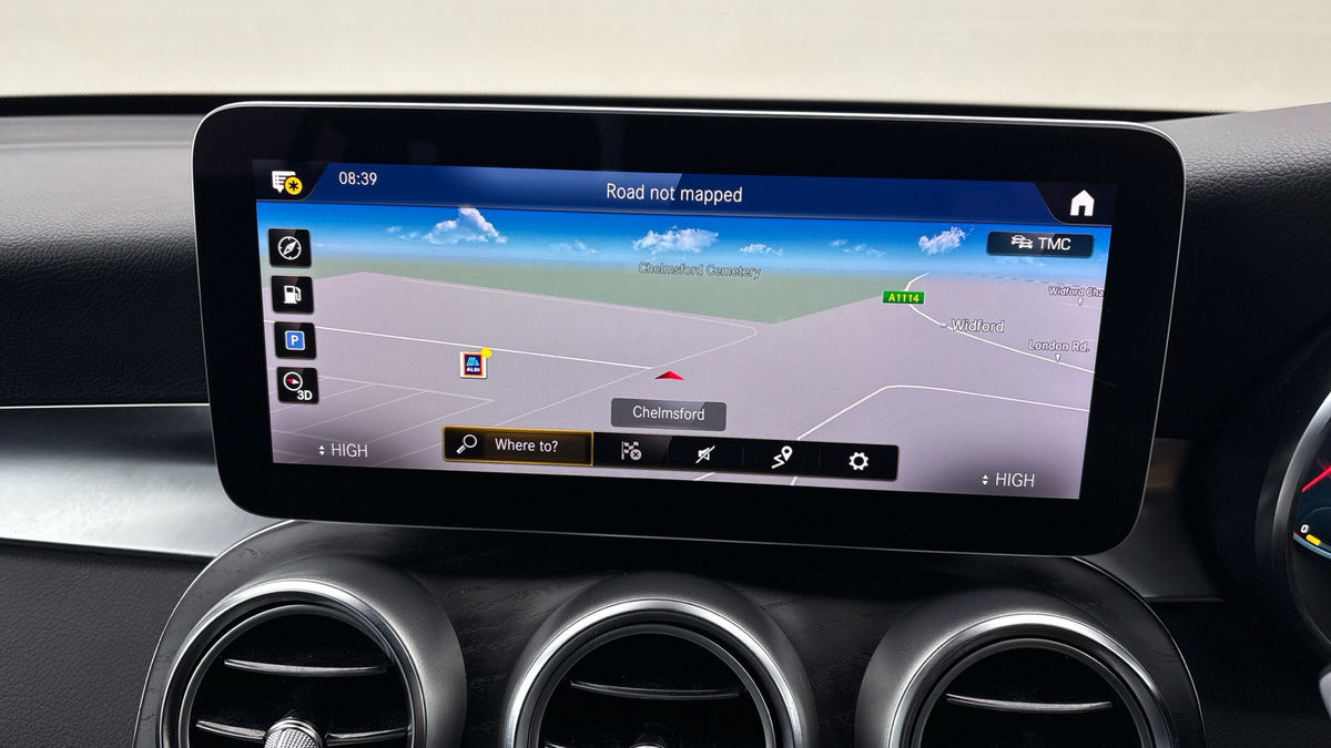 Mercedes-Benz GLC Image 17