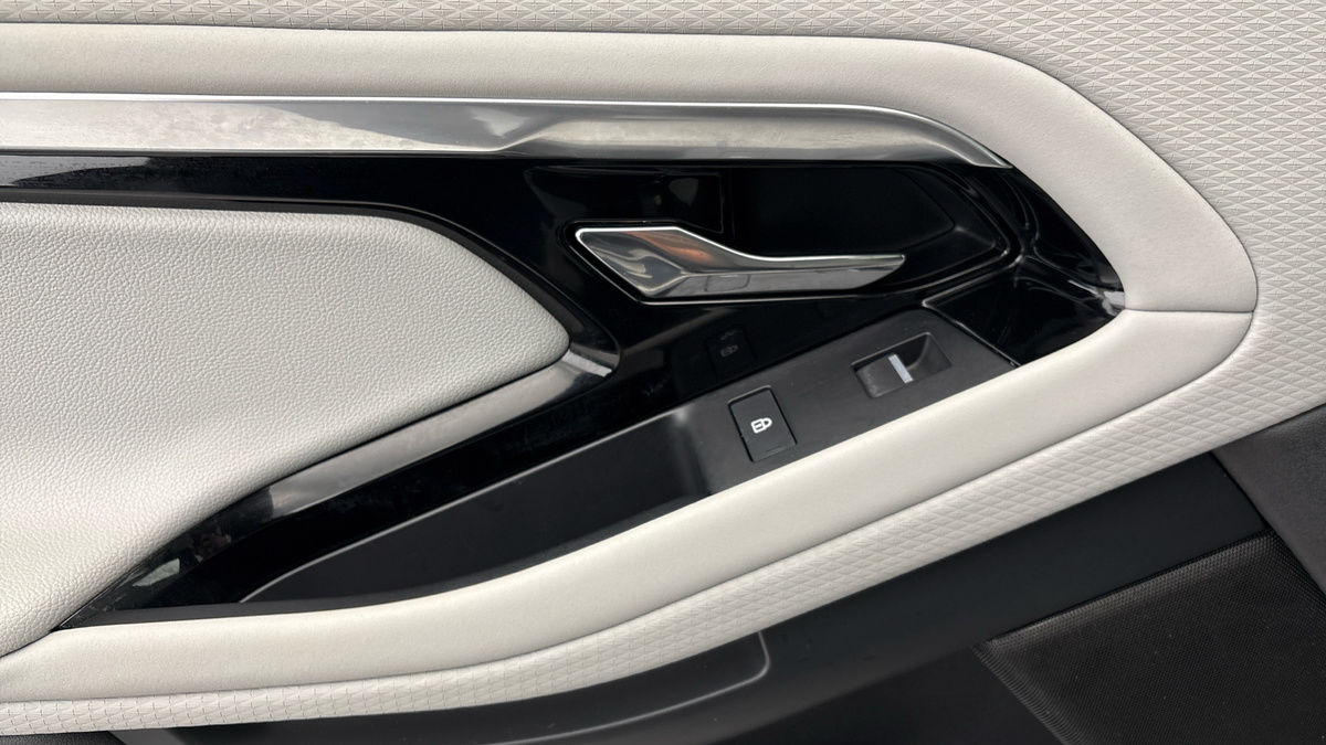Land Rover Range Rover Evoque Image 19
