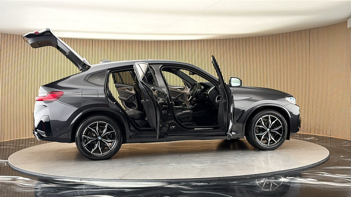 More views of BMW X4