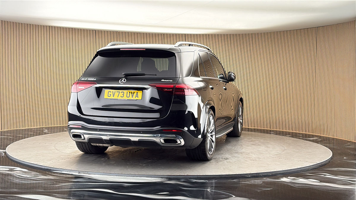 More views of Mercedes-Benz GLE