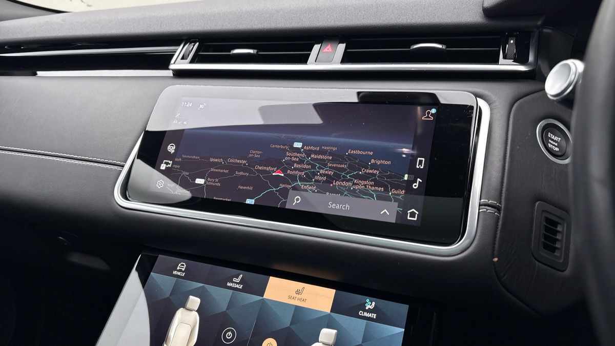 Land Rover Range Rover Velar Image 17