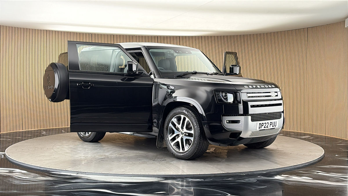More views of Land Rover Defender 90