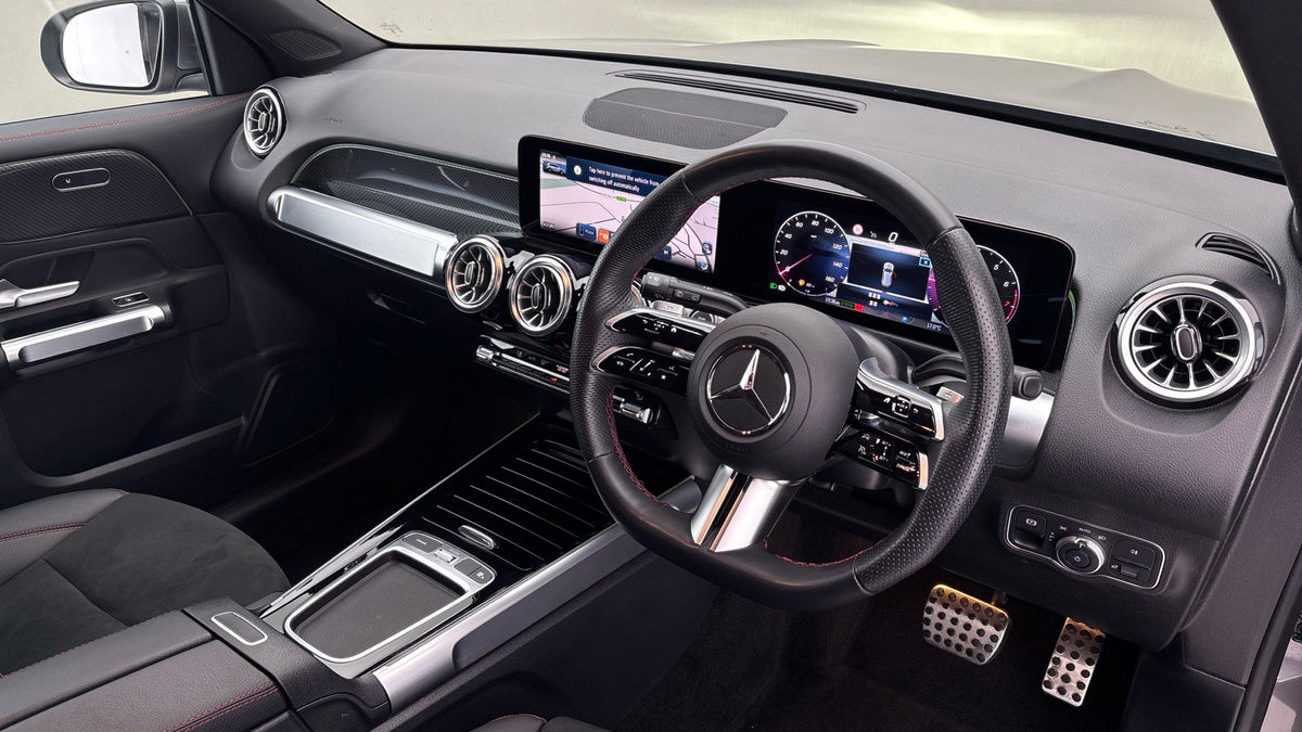 Mercedes-Benz GLB Image 5