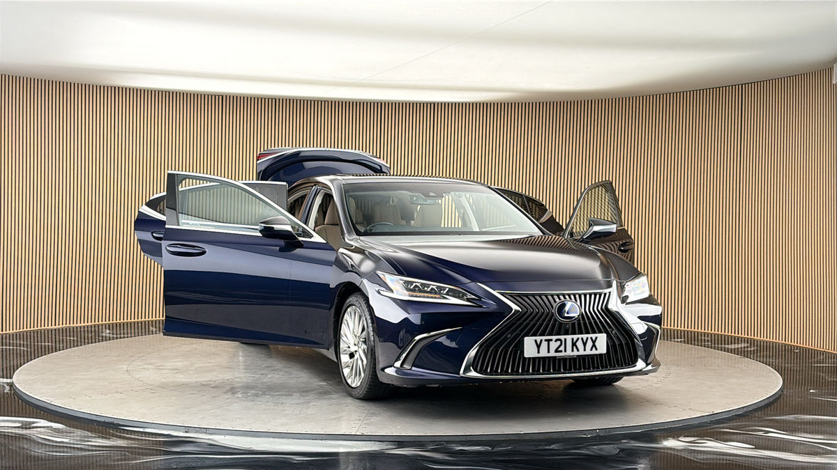More views of Lexus ES
