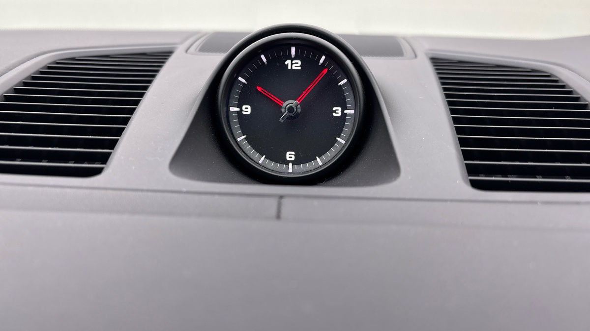 Porsche Cayenne Image 25