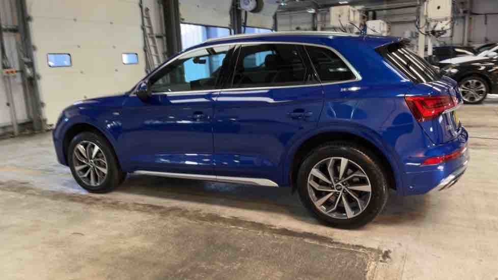 More views of Audi Q5