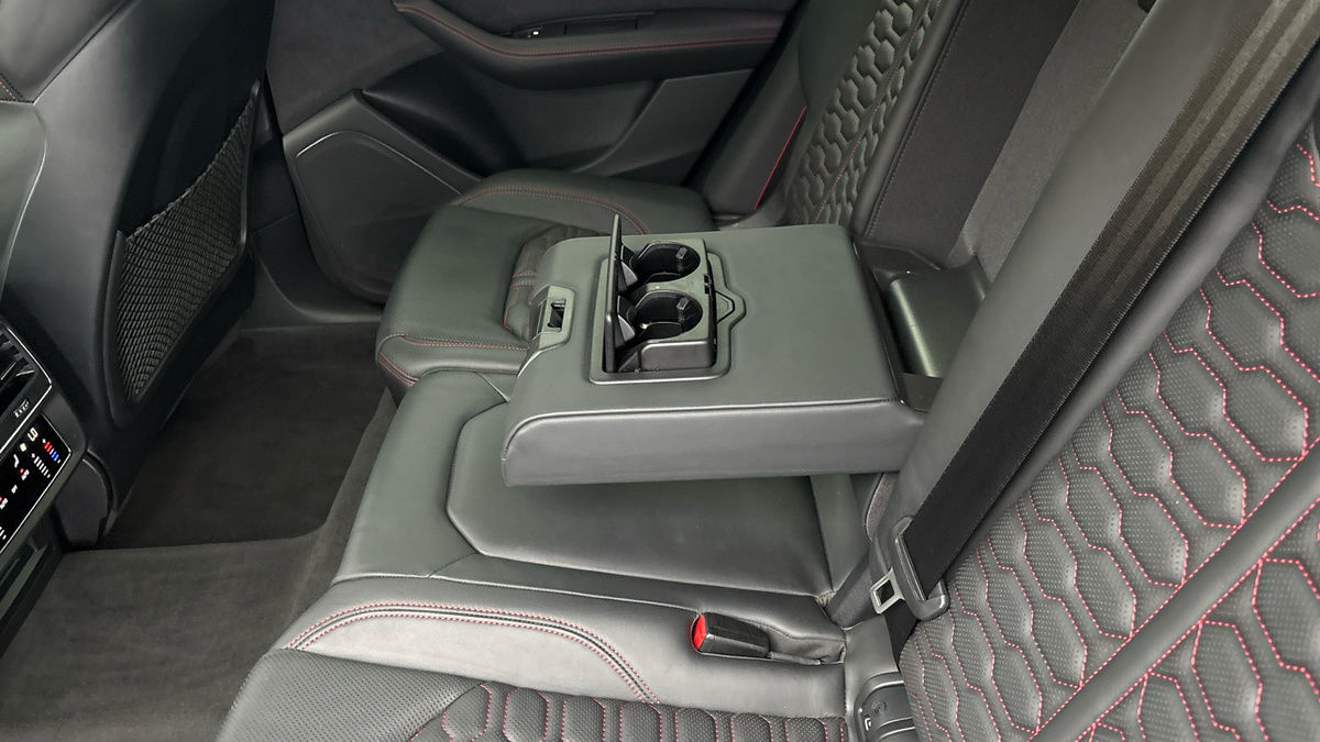 Audi RSQ8 Image 9