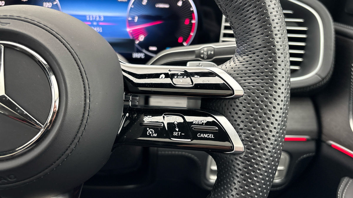 Mercedes-Benz GLS Image 14