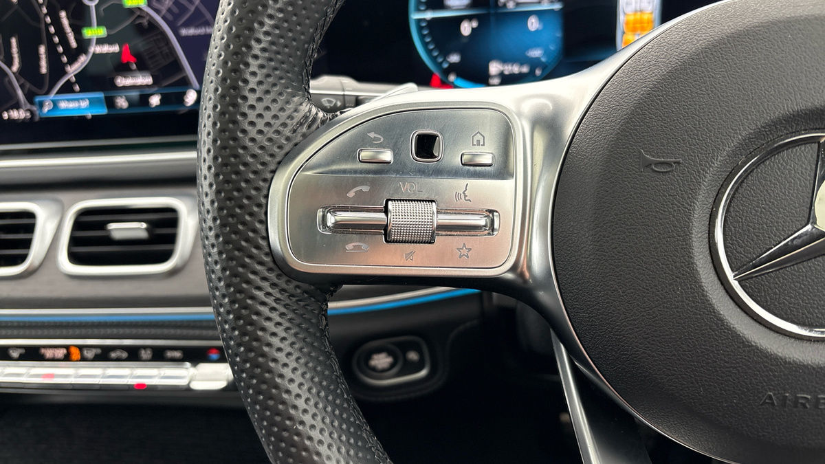 Mercedes-Benz GLE Image 13