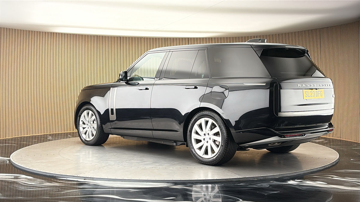 More views of Land Rover Range Rover