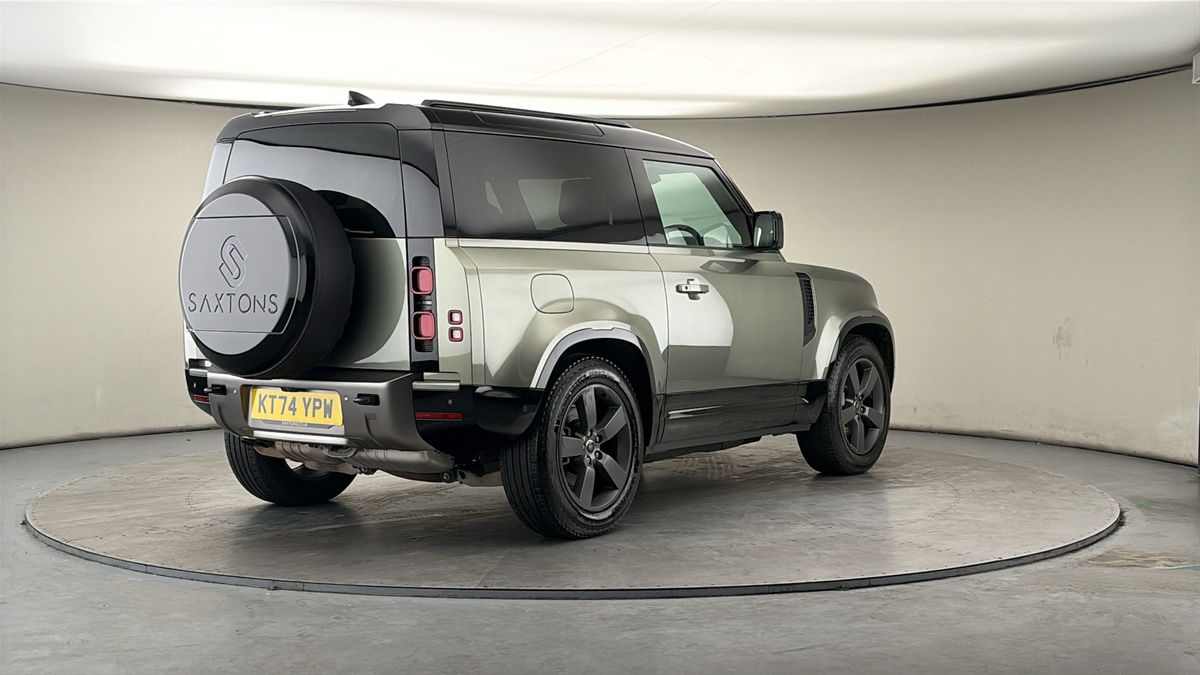 More views of Land Rover Defender 90
