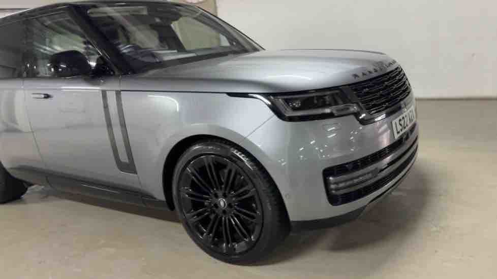 More views of Land Rover Range Rover