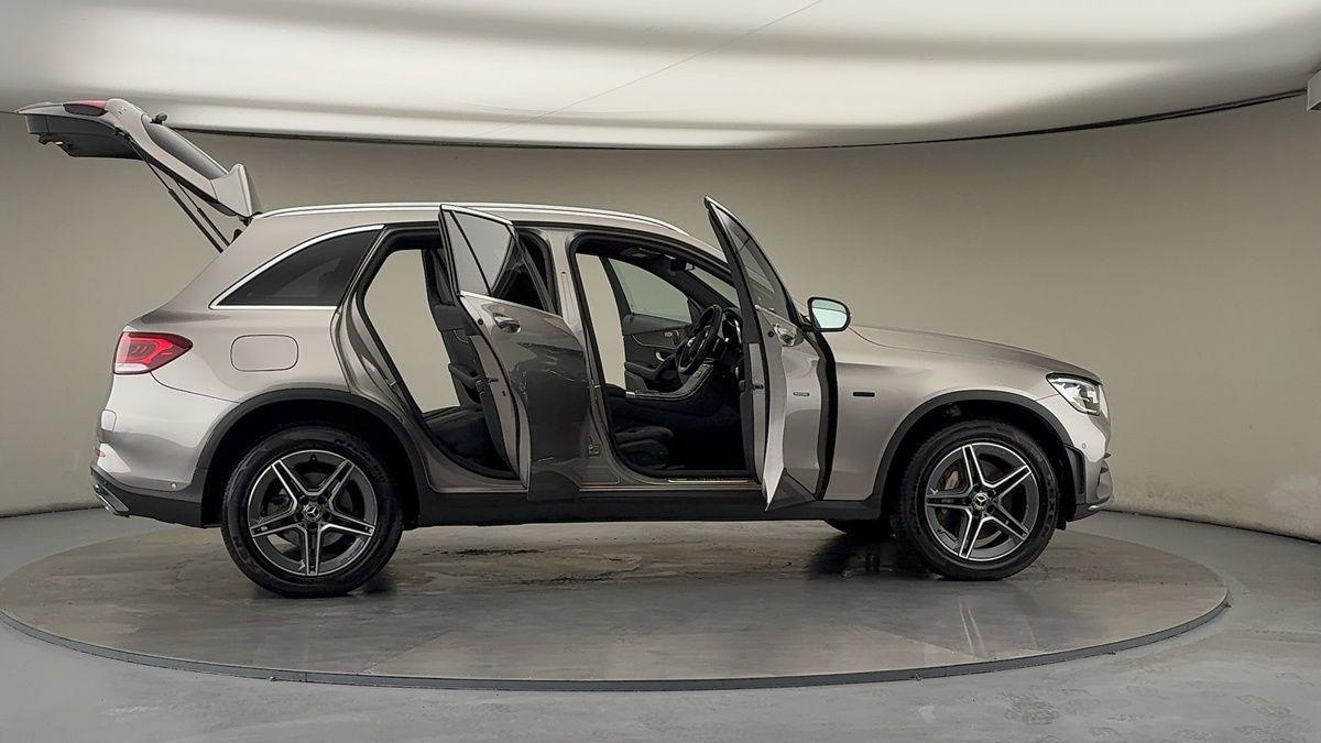 More views of Mercedes-Benz GLC