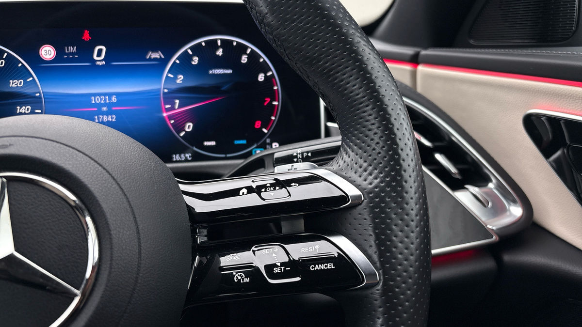 Mercedes-Benz E Class Image 14