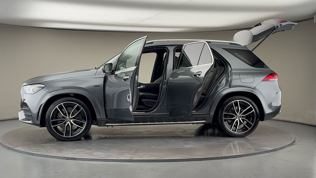 More views of Mercedes-Benz GLE