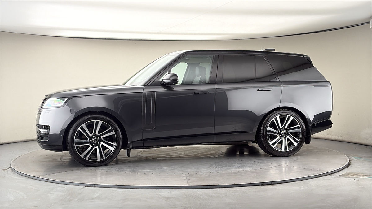 More views of Land Rover Range Rover