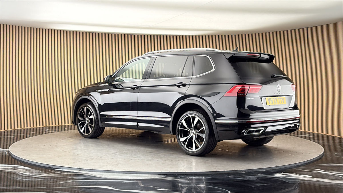More views of Volkswagen Tiguan Allspace