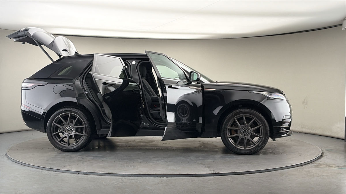 More views of Land Rover Range Rover Velar