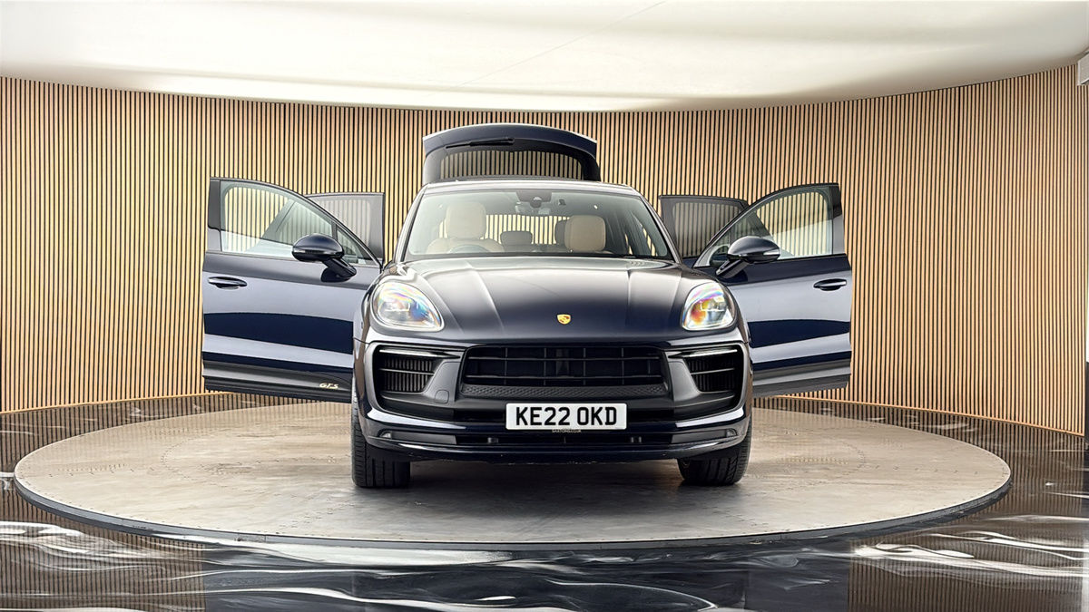 More views of Porsche Macan