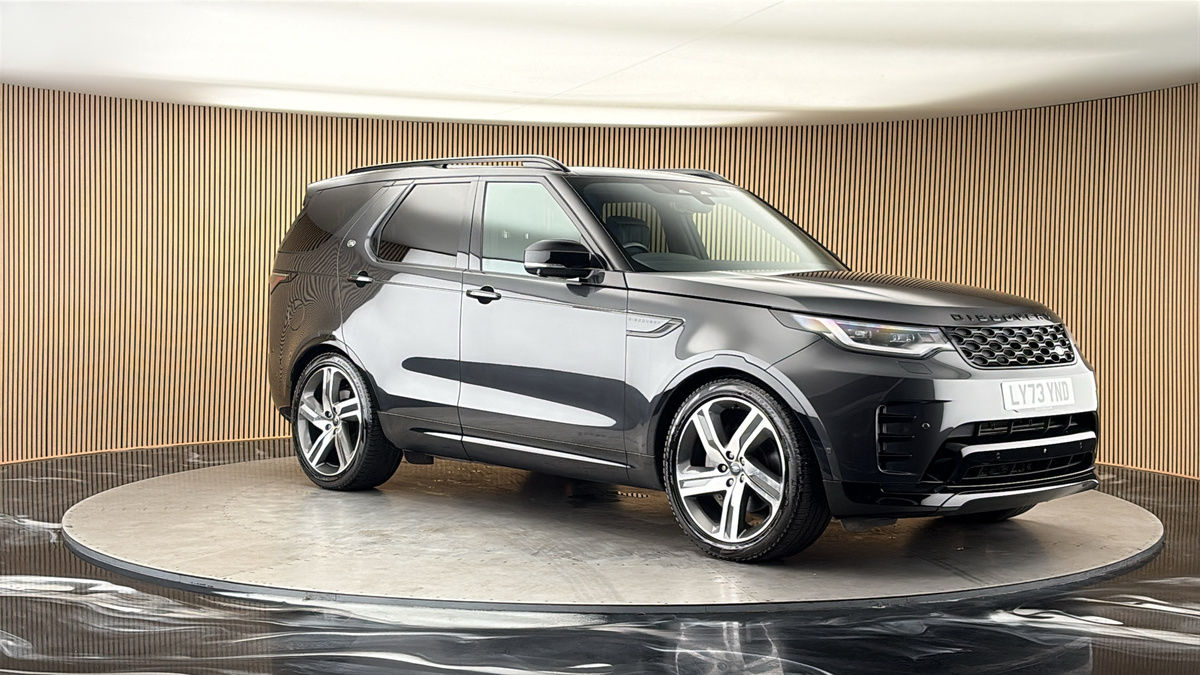 More views of Land Rover Discovery