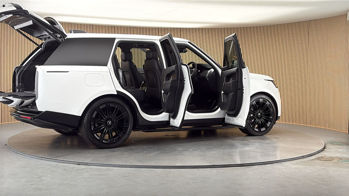 More views of Land Rover Range Rover