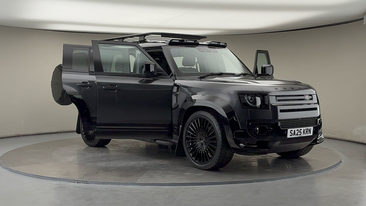 More views of Land Rover Defender 110