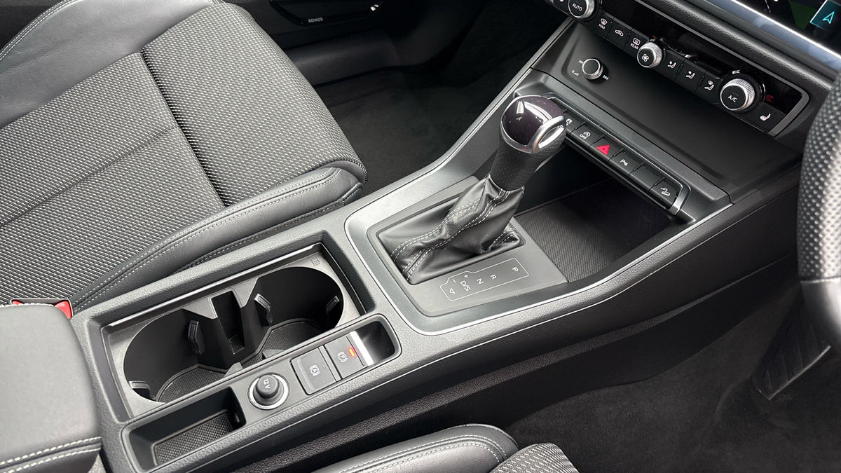 Audi Q3 Image 18