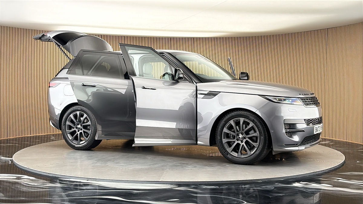 More views of Land Rover Range Rover Sport