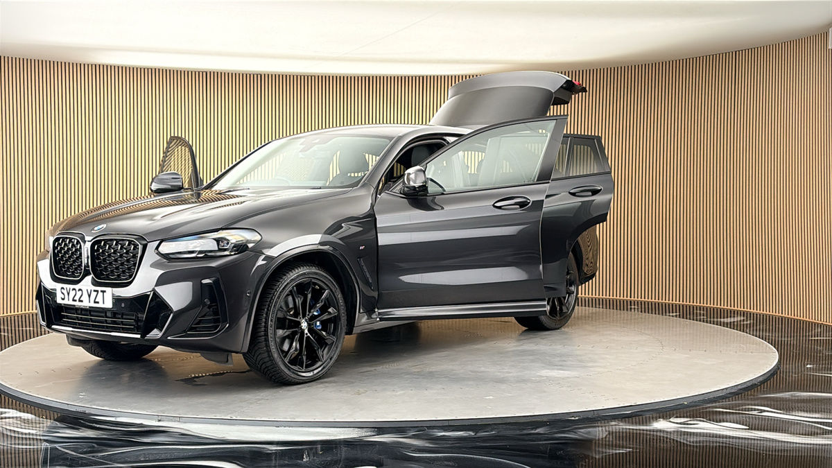 More views of BMW X4